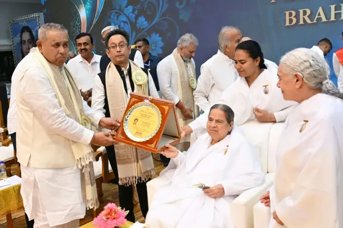 ब्रह्माकुमारीज़ के 90वें स्थापना वर्ष पर ग्लोबल समिट 2026 एवं नवदशोत्सव का भव्य आयोजन – आध्यात्मिक जागृति से विश्व नव-निर्माण का वैश्विक संकल्प — gallery photo 37