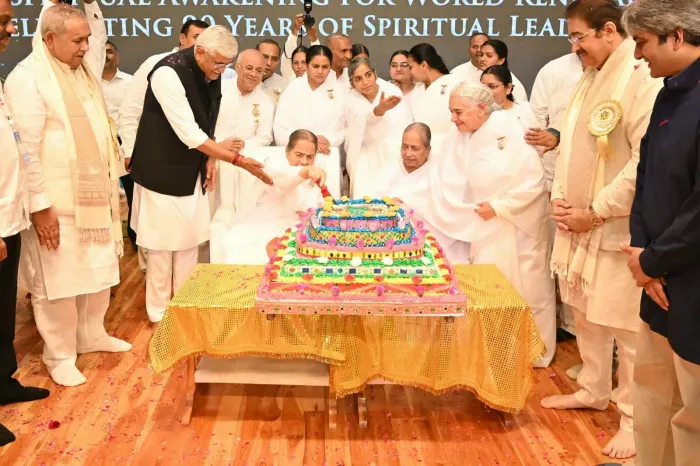 ग्लोबल समिट 2026 एवं नवदशोत्सव का भव्य शुभारंभ – आध्यात्मिक जागृति द्वारा विश्व नव-निर्माण का संकल्प — gallery photo 20