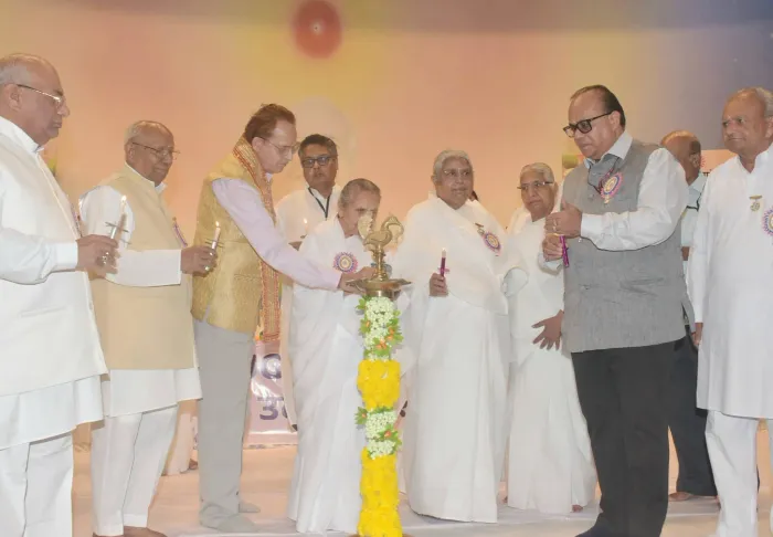 कर्मयोग से सशक्त प्रशासन की ओर: ज्ञान सरोवर में राष्ट्रीय सम्मेलन का शुभारंभ