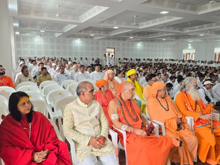 हरिद्वार में दिव्य संत सम्मेलन—वर्तमान समय की चुनौतियों के आध्यात्मिक समाधान का प्रेरक संदेश — photo gallery 6 हरिद्वार में दिव्य संत सम्मेलन—वर्तमान समय की चुनौतियों के आध्यात्मिक समाधान का प्रेरक संदेश — photo gallery 6