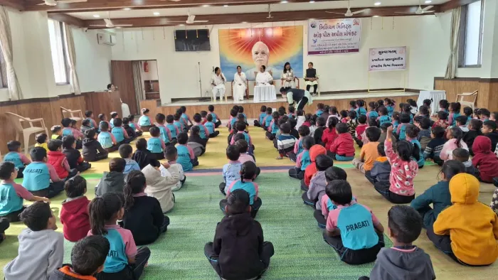 ब्रह्माकुमारीज़ हरपालपुर एवं अन्य सेवा केंद्रों द्वारा बाल दिवस पर आयोजित प्रेरणादायी कार्यक्रमों का समाचार सार — pho… ब्रह्माकुमारीज़ हरपालपुर एवं अन्य सेवा केंद्रों द्वारा बाल दिवस पर आयोजित प्रेरणादायी कार्यक्रमों का समाचार सार — photo gallery 3