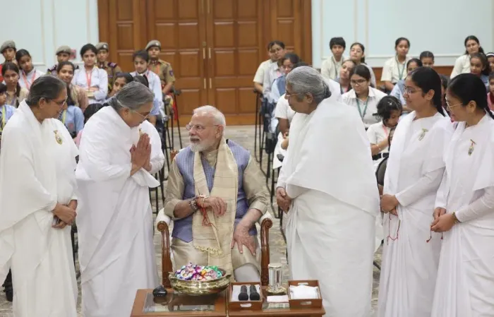 Brahma Kumaris Sisters Celebrate Raksha Bandhan with Hon’ble Prime Minister JiShri Narendra Modi Brahma Kumaris Sisters Celebrate Raksha Bandhan with Hon’ble Prime Minister JiShri Narendra Modi