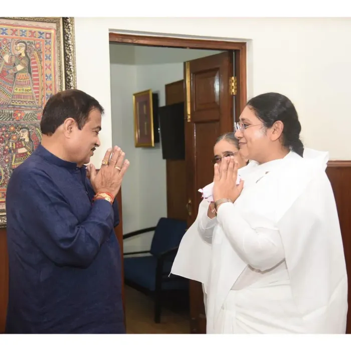 ORC - Om Shanti Retreat Centre, Gurugram Celebrates Raksha Bandhan with Hon’ble Union Minister Shri Nitin Gadkari Ji — gallery photo 3