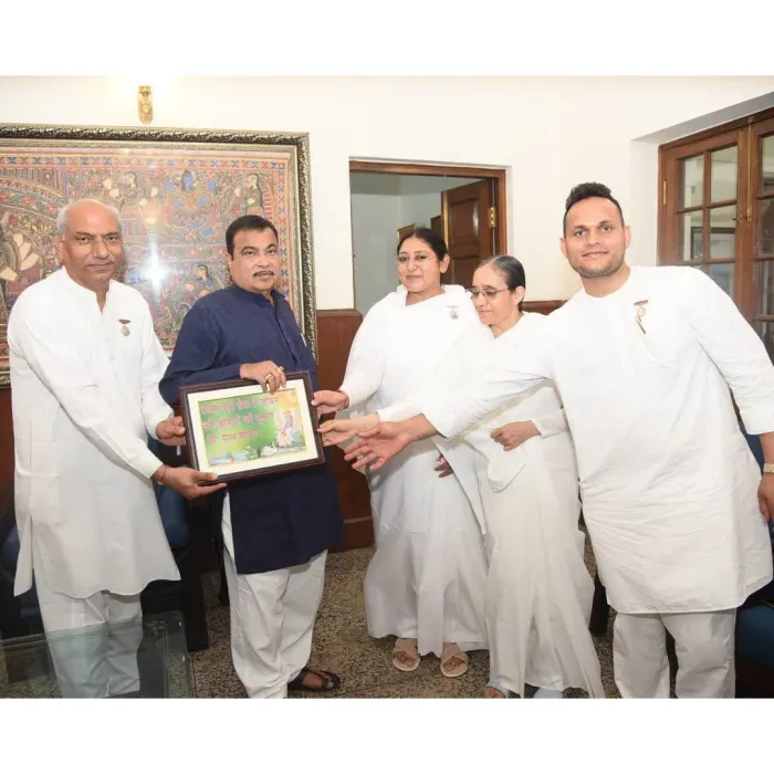 ORC - Om Shanti Retreat Centre, Gurugram Celebrates Raksha Bandhan with Hon’ble Union Minister Shri Nitin Gadkari Ji — gallery photo 4