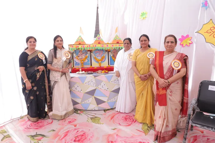 इंदौर (मध्य प्रदेश): आरएसएस के शताब्दी वर्ष के उपलक्ष्य में आयोजित सप्तशक्ति संगम कार्यक्रम में ब्रह्माकुमारी बी.के. शशि दीदी का गरिमामय सम्मान — gallery photo 5