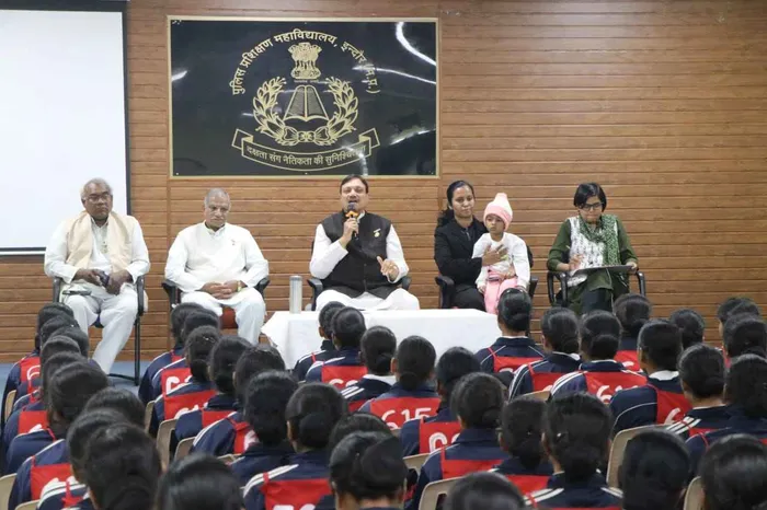 पुलिस प्रशिक्षण महाविद्यालय इंदौर में Principles of Life Management एवं गीता–ज्ञान का दिव्य संगम