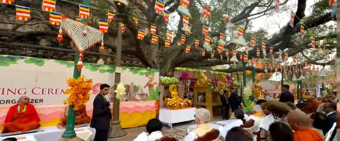 बोधगया महाबोधी मंदिर परिसर में अंतरराष्ट्रीय तिपिटक जाप समारोह: ब्रह्माकुमारीज़ का शांति संदेश — photo gallery 7 बोधगया महाबोधी मंदिर परिसर में अंतरराष्ट्रीय तिपिटक जाप समारोह: ब्रह्माकुमारीज़ का शांति संदेश — photo gallery 7