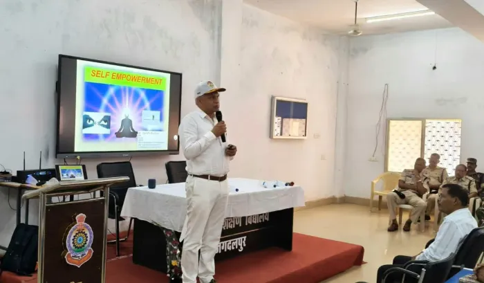 बस्तर संभाग में “स्व-सशक्तिकरण से राष्ट्र सशक्तिकरण” अभियान के अंतर्गत 26 प्रशिक्षण कार्यक्रम सफलतापूर्वक आयोजित — ph… बस्तर संभाग में “स्व-सशक्तिकरण से राष्ट्र सशक्तिकरण” अभियान के अंतर्गत 26 प्रशिक्षण कार्यक्रम सफलतापूर्वक आयोजित — photo gallery 2