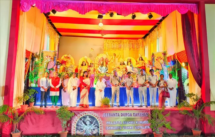 कोलकाता श्यामनगर: चैतन्य देवियों की झांकी एवं माइंड स्पा प्रदर्शनी का आयोजन 