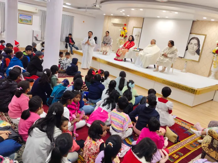 कोलकाता में टच द लाइट– बच्चों के लिए विशेष आध्यात्मिक एवं मूल्य आधारित कार्यक्रम (अनुभूति) — photo gallery 3 कोलकाता में टच द लाइट– बच्चों के लिए विशेष आध्यात्मिक एवं मूल्य आधारित कार्यक्रम (अनुभूति) — photo gallery 3