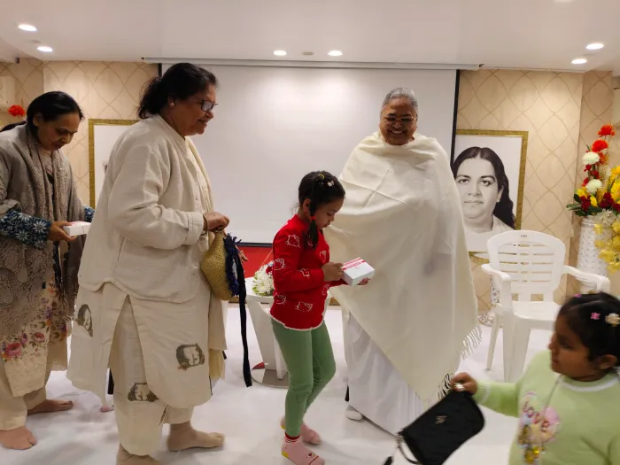 कोलकाता में टच द लाइट– बच्चों के लिए विशेष आध्यात्मिक एवं मूल्य आधारित कार्यक्रम (अनुभूति) — photo gallery 5 कोलकाता में टच द लाइट– बच्चों के लिए विशेष आध्यात्मिक एवं मूल्य आधारित कार्यक्रम (अनुभूति) — photo gallery 5