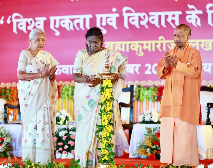 लखनऊ बना आध्यात्मिक ऊर्जा का केंद्र: राष्ट्रपति मुर्मु जी ने जगाया एकता और विश्वास का प्रकाश