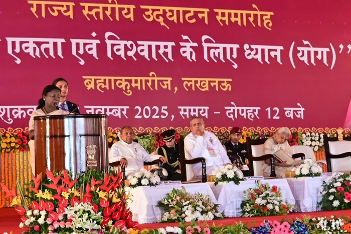 लखनऊ बना आध्यात्मिक ऊर्जा का केंद्र: राष्ट्रपति मुर्मु जी ने जगाया एकता और विश्वास का प्रकाश — gallery photo 6