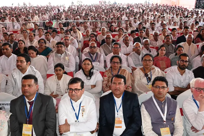 लखनऊ बना आध्यात्मिक ऊर्जा का केंद्र: राष्ट्रपति मुर्मु जी ने जगाया एकता और विश्वास का प्रकाश — gallery photo 9