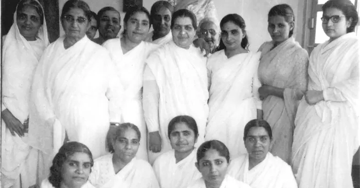 Mamma with sisters.jpg