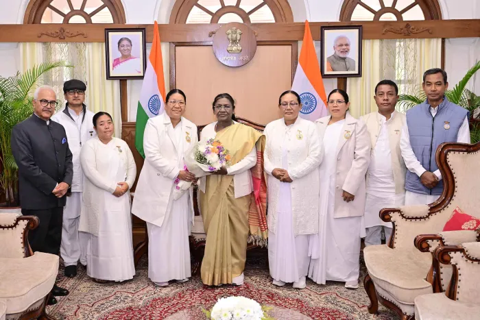 Hon'ble President of India Smt. Droupadi Murmu Receives Warm Welcome from BrahmaKumaris Imphal, Manipur