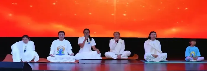 मंगोलिया में अंतर्राष्ट्रीय योग दिवस पर भव्य योग एवं राजयोग मेडिटेशन कार्यक्रम आयोजित — photo gallery 1 मंगोलिया में अंतर्राष्ट्रीय योग दिवस पर भव्य योग एवं राजयोग मेडिटेशन कार्यक्रम आयोजित — photo gallery 1