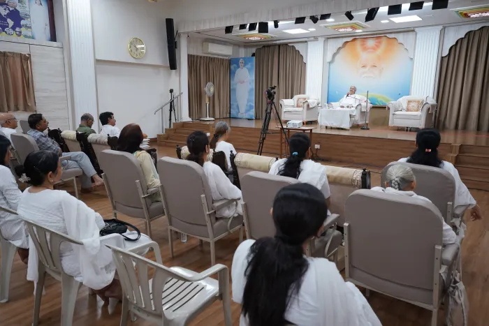 Ahmedabad: Inspiring Session on “Power of Mind for Healthy Life & Happy Relations” for Professionals