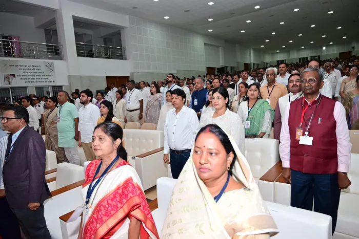 विश्व शांति सरोवर, नागपुर में “एकता और विश्वास के माध्यम से स्वर्णिम महाराष्ट्र” अभियान का भव्य शुभारंभ — article pho… विश्व शांति सरोवर, नागपुर में “एकता और विश्वास के माध्यम से स्वर्णिम महाराष्ट्र” अभियान का भव्य शुभारंभ — article photo 33