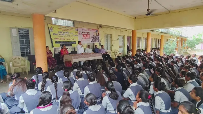 कपडवांज में छात्रों का संकल्प – नशे से दूरी, जीवन में रोशनी