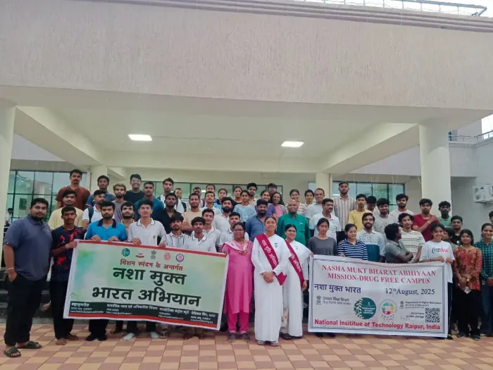 'नशा मुक्त भारत अभियान' के अंतर्गत प्रेरणादायक जागरूकता एवं ध्यान सत्र – रायपुर शांति सरोवर द्वारा आयोजन — gallery photo 6