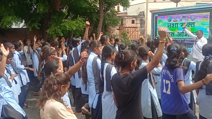 “नशा मुक्त भारत अभियान” के अंतर्गत जनजागरूकता एवं ध्यान सत्र आयोजित