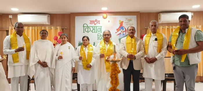 भोपाल में राष्ट्रीय किसान दिवस के अवसर पर ब्रह्माकुमारीज़ सुख शांति भवन में किसान सशक्तिकरण कार्यक्रम — gallery photo 3