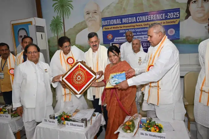 आबू रोड, राष्ट्रीय मीडिया महासम्मेलन का समापन – सकारात्मक बदलाव में पत्रकारों की अहम जिम्मेदारी