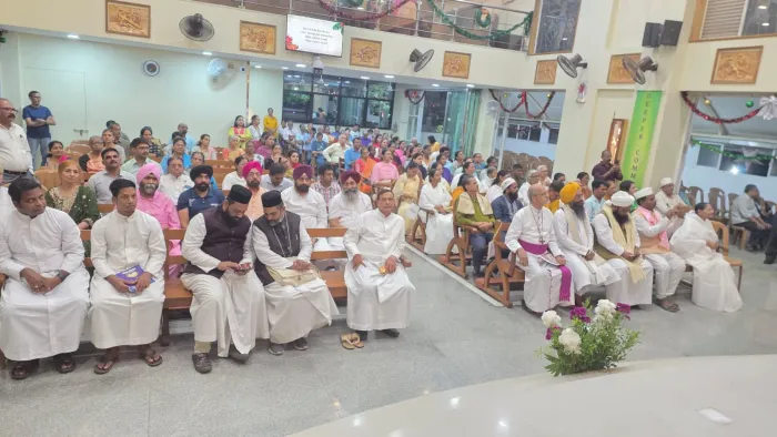 नवी मुंबई कोपरखैरने में स्थित सेंट फ्रांसिस डी सेल्स चर्च में साझा मूल्य, साझा भविष्य–शांति की ओर एक अंतरधार्मिक यात्रा — gallery photo 3