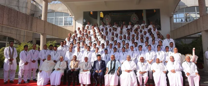 ओम शांति रिट्रीट सेंटर के 'रजत रश्मियाँ' रजत जयंती वर्ष का उपराष्ट्रपति जी द्वारा शुभ उद्घाटन