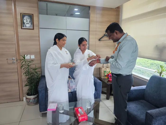 ORC - Om Shanti Retreat Centre, Gurugram Celebrates Raksha Bandhan with Government Officials — article photo 34 ORC - Om Shanti Retreat Centre, Gurugram Celebrates Raksha Bandhan with Government Officials — article photo 34