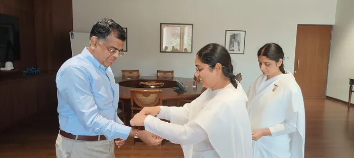 ORC - Om Shanti Retreat Centre, Gurugram Celebrates Raksha Bandhan with Government Officials — article photo 9 ORC - Om Shanti Retreat Centre, Gurugram Celebrates Raksha Bandhan with Government Officials — article photo 9
