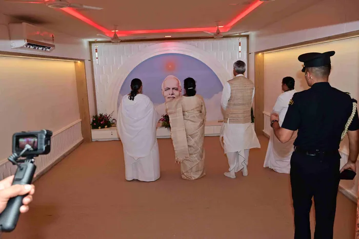 राष्ट्रपति श्रीमती द्रौपदी मुर्मू जी ने वडोदरा में ग्लोबल स्पिरिचुअल पैलेस रिट्रीट सेंटर का किया लोकार्पण — article p… राष्ट्रपति श्रीमती द्रौपदी मुर्मू जी ने वडोदरा में ग्लोबल स्पिरिचुअल पैलेस रिट्रीट सेंटर का किया लोकार्पण — article photo 15