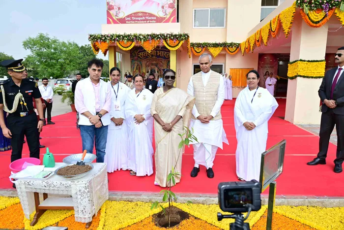 राष्ट्रपति श्रीमती द्रौपदी मुर्मू जी ने वडोदरा में ग्लोबल स्पिरिचुअल पैलेस रिट्रीट सेंटर का किया लोकार्पण — article p… राष्ट्रपति श्रीमती द्रौपदी मुर्मू जी ने वडोदरा में ग्लोबल स्पिरिचुअल पैलेस रिट्रीट सेंटर का किया लोकार्पण — article photo 14