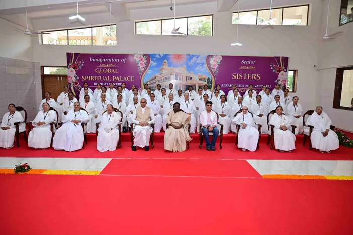 राष्ट्रपति श्रीमती द्रौपदी मुर्मू जी ने वडोदरा में ग्लोबल स्पिरिचुअल पैलेस रिट्रीट सेंटर का किया लोकार्पण — photo gal… राष्ट्रपति श्रीमती द्रौपदी मुर्मू जी ने वडोदरा में ग्लोबल स्पिरिचुअल पैलेस रिट्रीट सेंटर का किया लोकार्पण — photo gallery 8