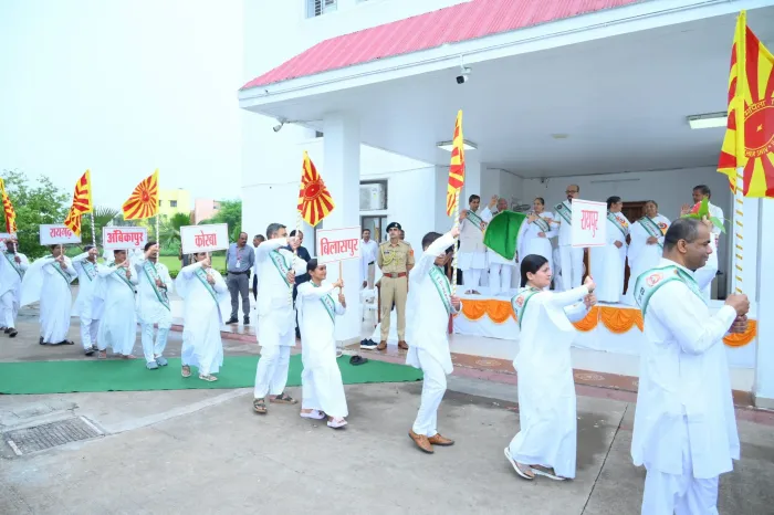 छत्तीसगढ़ के राज्यपाल श्री रमेन डेका ने रायपुर में पर्यावरण संरक्षण एवं आपदा प्रबंधन राष्ट्रीय अभियान का शुभारंभ किया… छत्तीसगढ़ के राज्यपाल श्री रमेन डेका ने रायपुर में पर्यावरण संरक्षण एवं आपदा प्रबंधन राष्ट्रीय अभियान का शुभारंभ किया — photo gallery 3