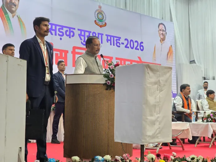 मुख्यमंत्री श्री विष्णु देव साय रायपुर के शांति सरोवर रिट्रीट सेंटर में आयोजित पुलिस मितान सम्मेलन में शामिल हुए — gallery photo 1