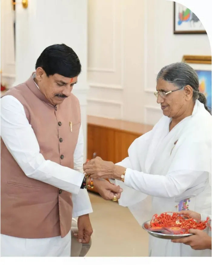 Brahma Kumaris Sisters Tie Sacred Rakhi to Chief Ministers Across India — photo gallery 6 Brahma Kumaris Sisters Tie Sacred Rakhi to Chief Ministers Across India — photo gallery 6