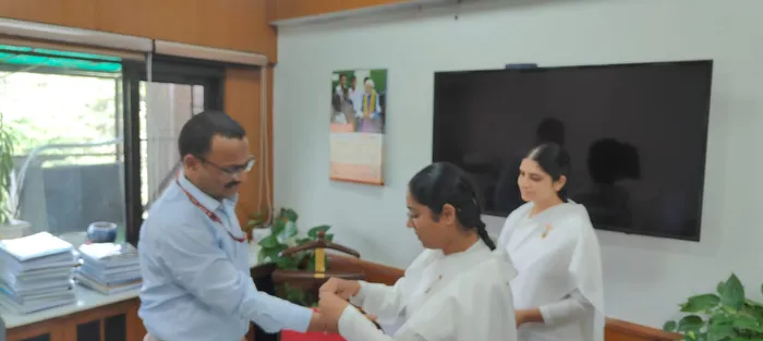 ORC - Om Shanti Retreat Centre, Gurugram Celebrates Raksha Bandhan with Government Officials — article photo 27 ORC - Om Shanti Retreat Centre, Gurugram Celebrates Raksha Bandhan with Government Officials — article photo 27