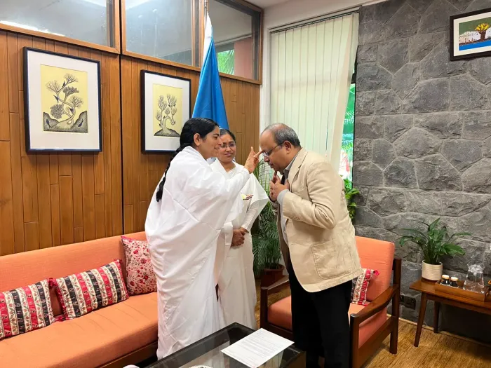 Brahma Kumaris Celebrate Raksha Bandhan with Senior Dignitaries and Government Officials — gallery photo 18