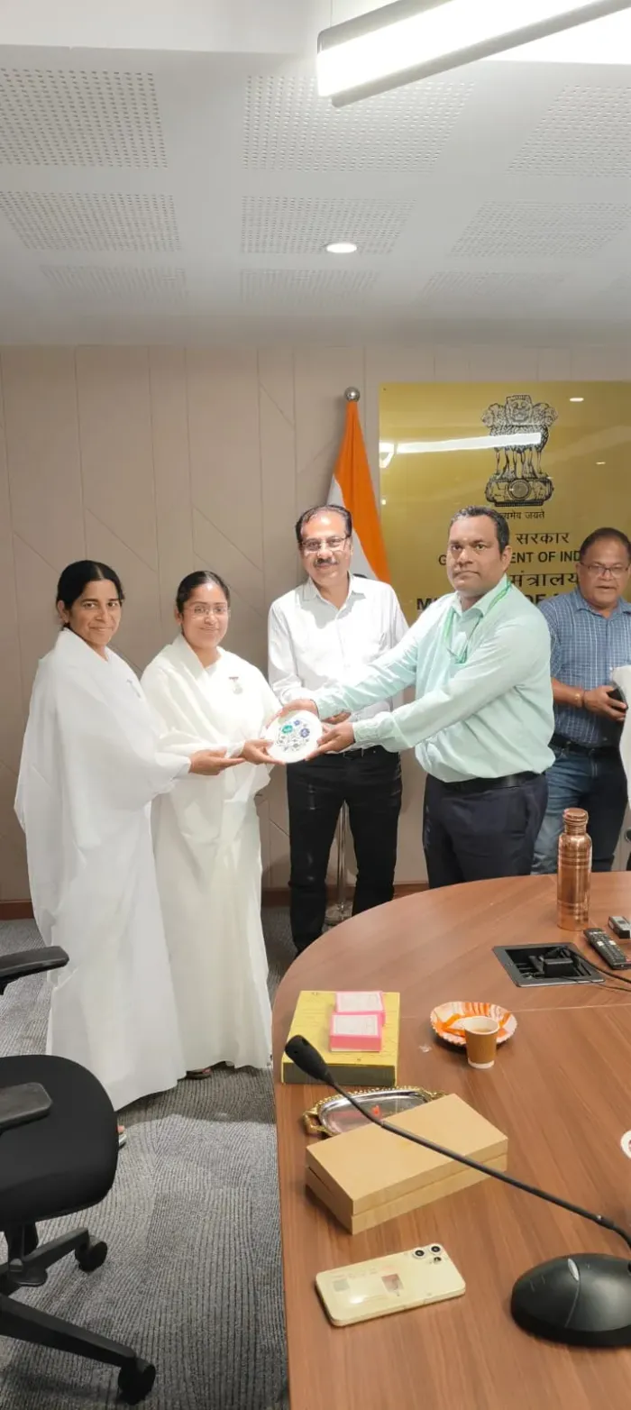 Brahma Kumaris Celebrate Raksha Bandhan with Senior Dignitaries and Government Officials — gallery photo 19