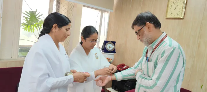 Brahma Kumaris Celebrate Raksha Bandhan with Senior Dignitaries and Government Officials — gallery photo 4