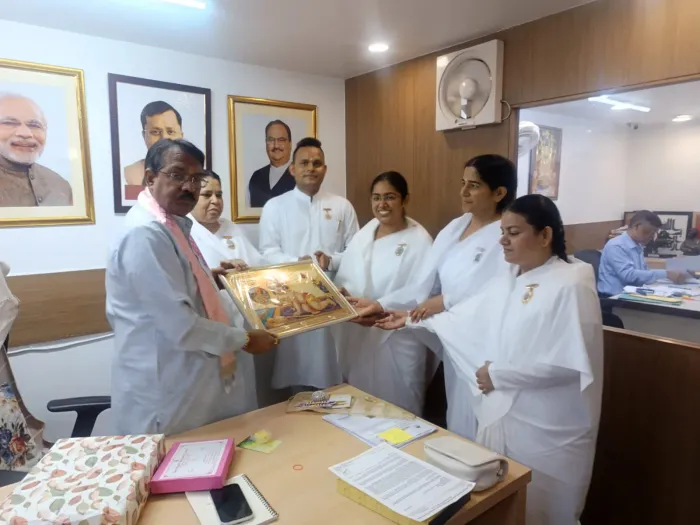 Brahma Kumaris Celebrate Raksha Bandhan with Senior Dignitaries and Government Officials — gallery photo 7