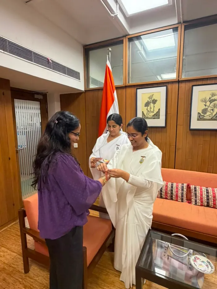 Brahma Kumaris Celebrate Raksha Bandhan with Senior Dignitaries and Government Officials — gallery photo 8