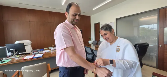 Sacred Raksha Sutra Carries the Message of Peace and Spiritual Strength to Senior Government Officials — gallery photo 2