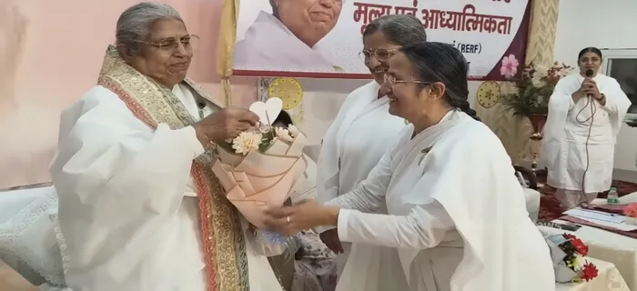 सिरसा में ब्रह्माकुमारीज़ द्वारा ‘बेहतर प्रशासन के लिए मूल्य एवं आध्यात्मिकता’ विषय पर विशेष कार्यक्रम आयोजित — gallery photo 4