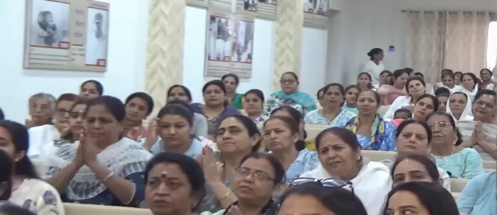 सिरसा में ब्रह्माकुमारीज़ द्वारा ‘बेहतर प्रशासन के लिए मूल्य एवं आध्यात्मिकता’ विषय पर विशेष कार्यक्रम आयोजित — gallery photo 3
