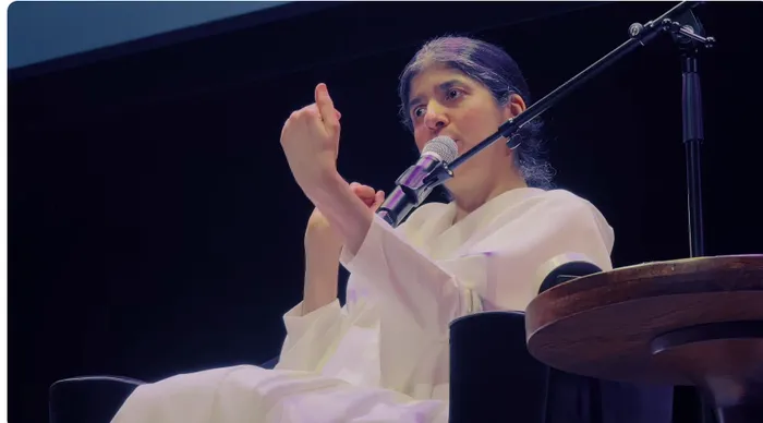 Sister Shivani's Europe Empowerment Tour Inspires Audience in Den Haag, Netherlands — photo gallery 2 Sister Shivani's Europe Empowerment Tour Inspires Audience in Den Haag, Netherlands — photo gallery 2