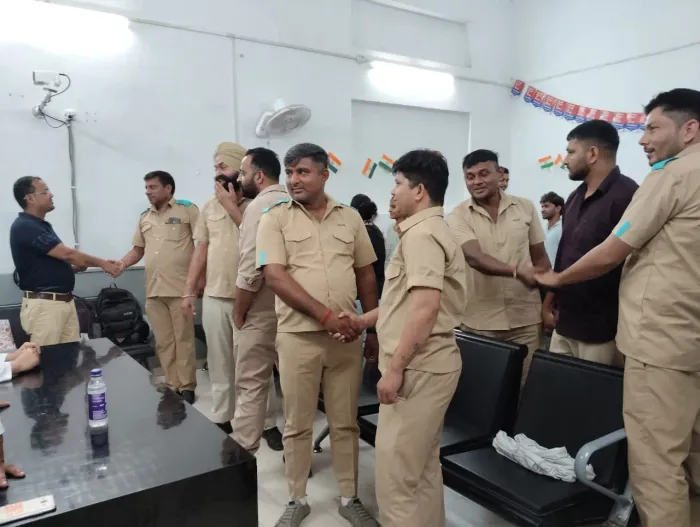 Spiritual Talk on “Easy Life in Busy Schedule” at Electric Bus Depot Shahibabad   — gallery photo 1