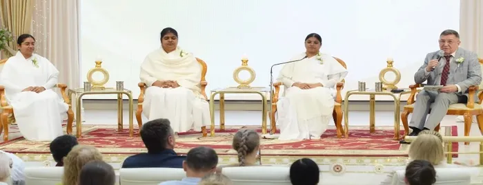 सेंट पीटर्सबर्ग में ‘स्पिरिचुअल डायमेंशन ऑफ ह्यूमन प्रोग्रेस’ पर अंतरराष्ट्रीय आध्यात्मिक संवाद सम्पन्न — gallery photo 7